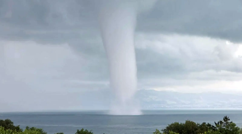 Tornado (Wasserhose) über dem Bodensee